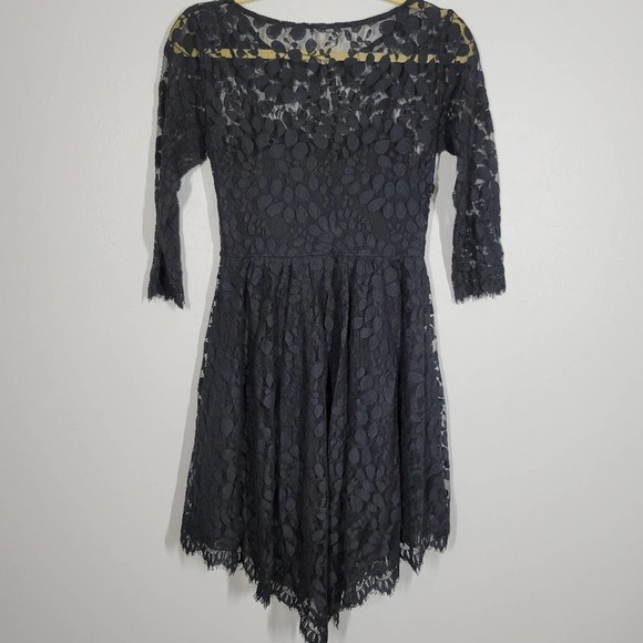Free People Floral Lace Scallop Edge 3/4 Sleeve Fit & Flare Mini Dress Size 2 - Picture 3 of 6